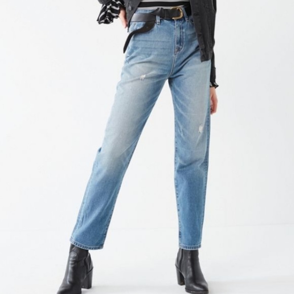 Urban Outfitters Denim - Urban Outfitters BDG Mom Jean - Vintage Wash